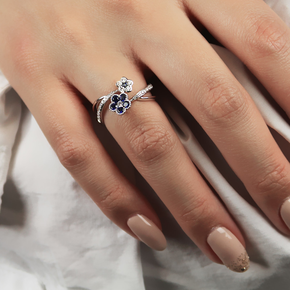 Designer diamond and sapphire fashion ring by Parade Design.